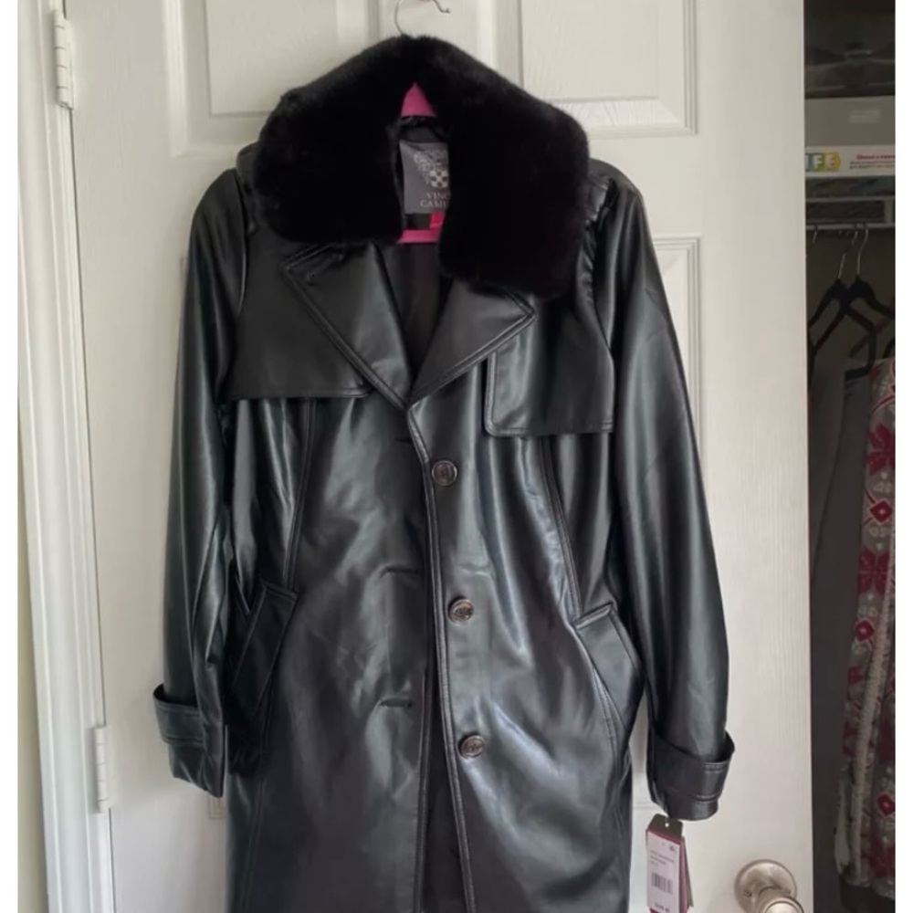 leather jacket , 
detachable  collar ,
faux fur , 
Nwt never worn/used